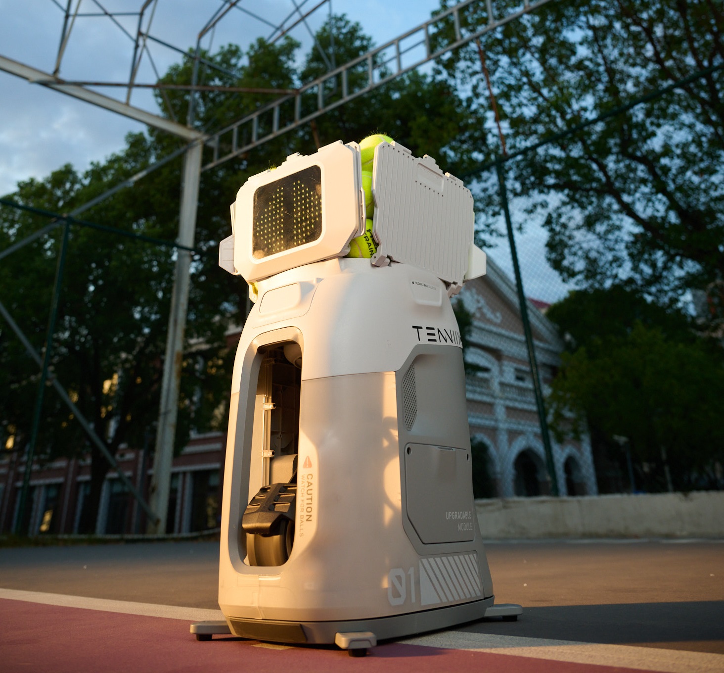เครื่องยิงลูกเทนนิสอัตโนมัติสำ - Sports Equipment Tennis บทวิจารณ์และราคา